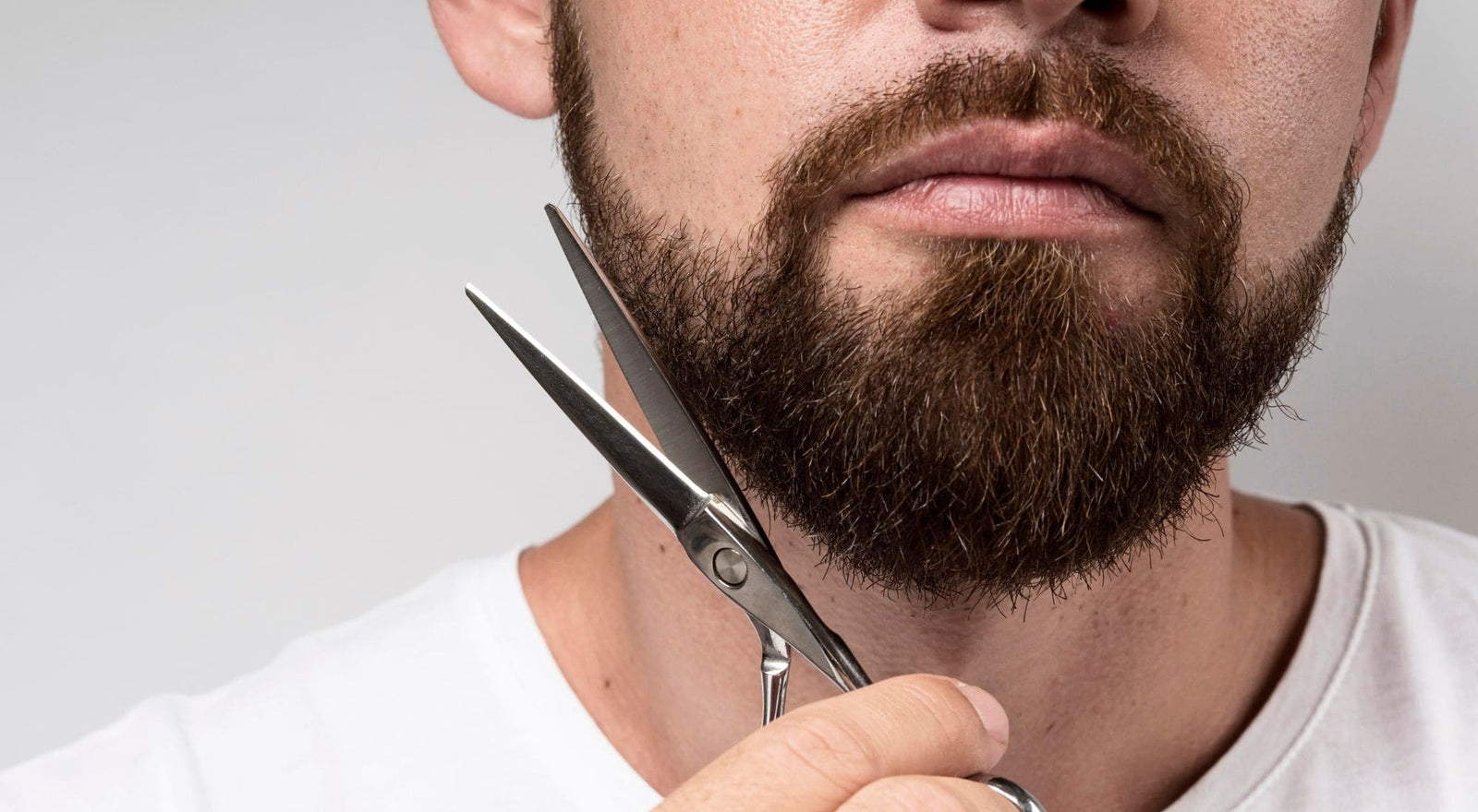 Tailler sa barbe : Guide simple pour un look parfait