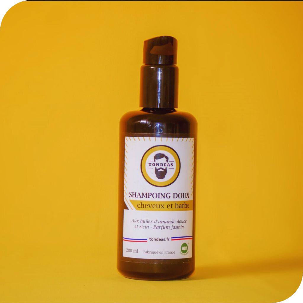 Le bouteille de Shampoing pour la barbe /shampoing barbe naturel